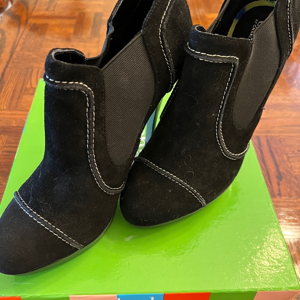 Elegant Black Ankle Boots
